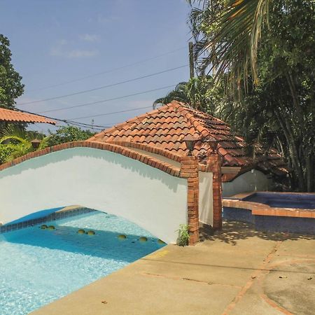 Hotel M&M Casa Blanca Playa Ocotal Екстериор снимка
