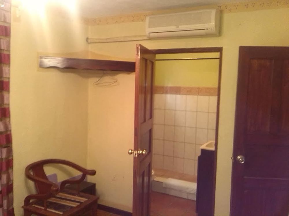 Hotel M&M Casa Blanca Playa Ocotal Екстериор снимка