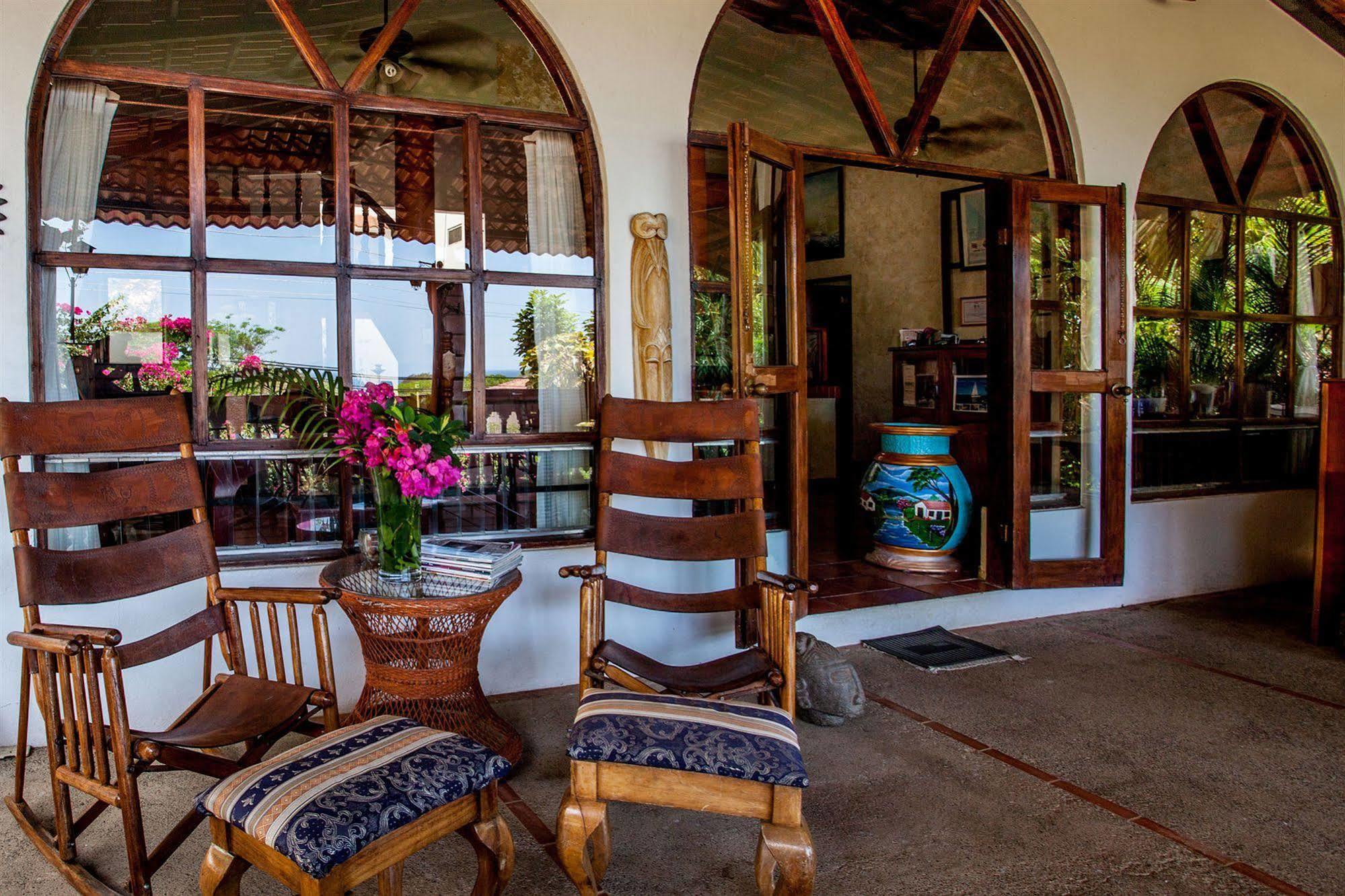 Hotel M&M Casa Blanca Playa Ocotal Екстериор снимка