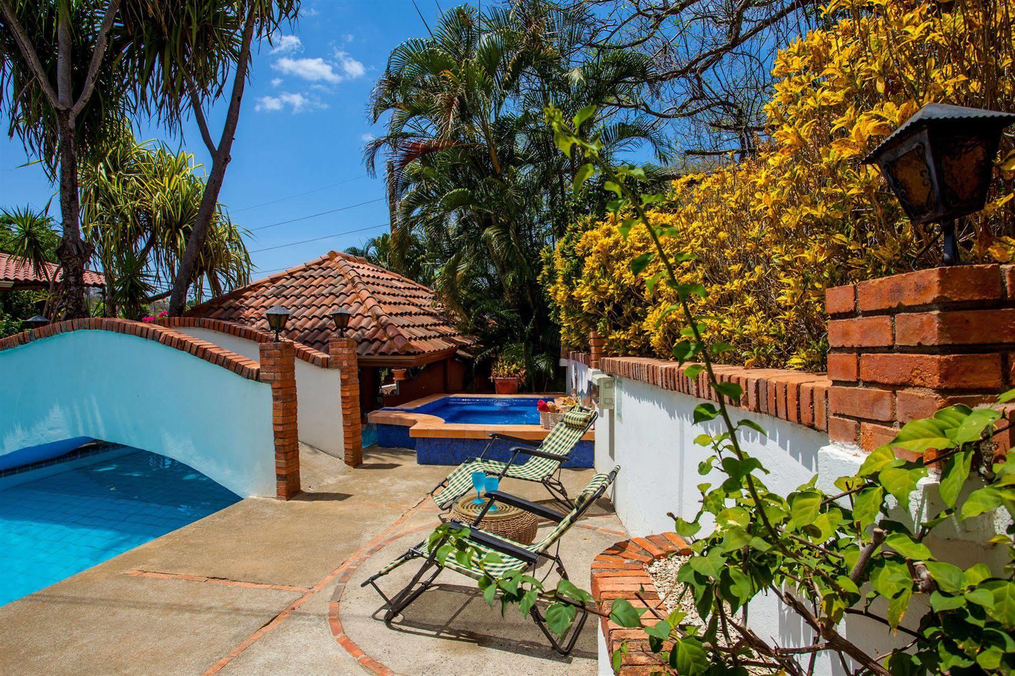 Hotel M&M Casa Blanca Playa Ocotal Екстериор снимка