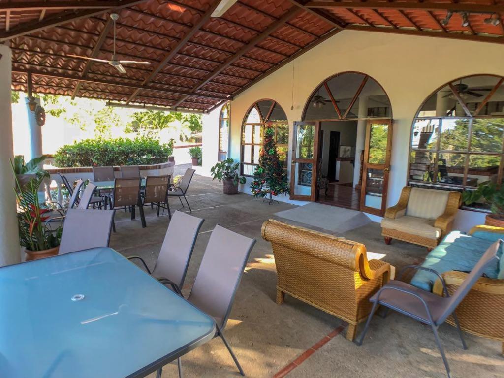 Hotel M&M Casa Blanca Playa Ocotal Екстериор снимка