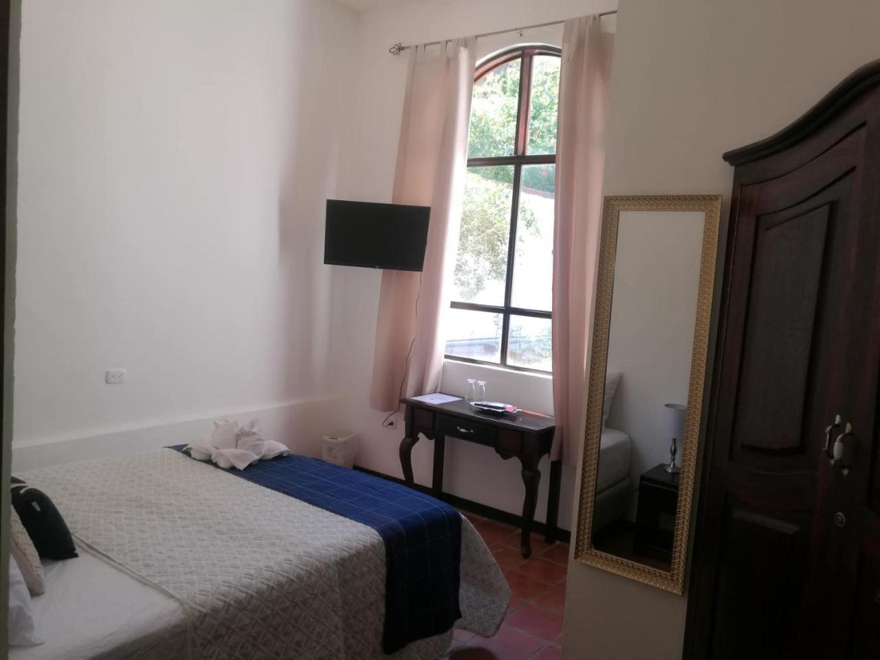 Hotel M&M Casa Blanca Playa Ocotal Екстериор снимка