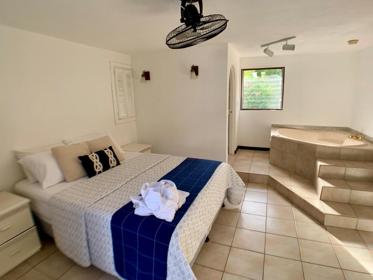 Hotel M&M Casa Blanca Playa Ocotal Екстериор снимка