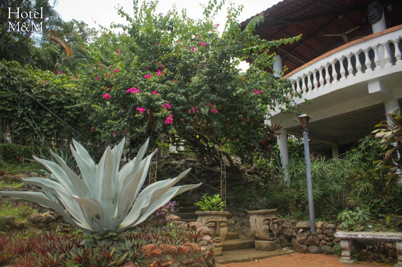 Hotel M&M Casa Blanca Playa Ocotal Екстериор снимка