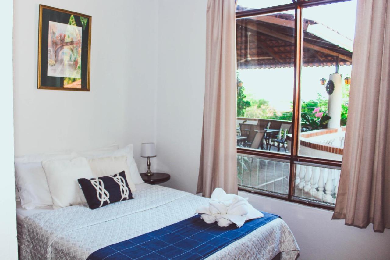 Hotel M&M Casa Blanca Playa Ocotal Екстериор снимка